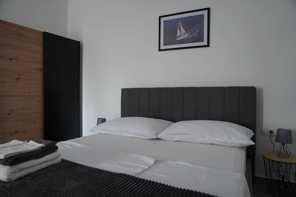 Apartamento entero, Apartamento-estudio con una terraza Sibenik (As-24424-a) in Šibenik, Condado de Šibenik-Knin