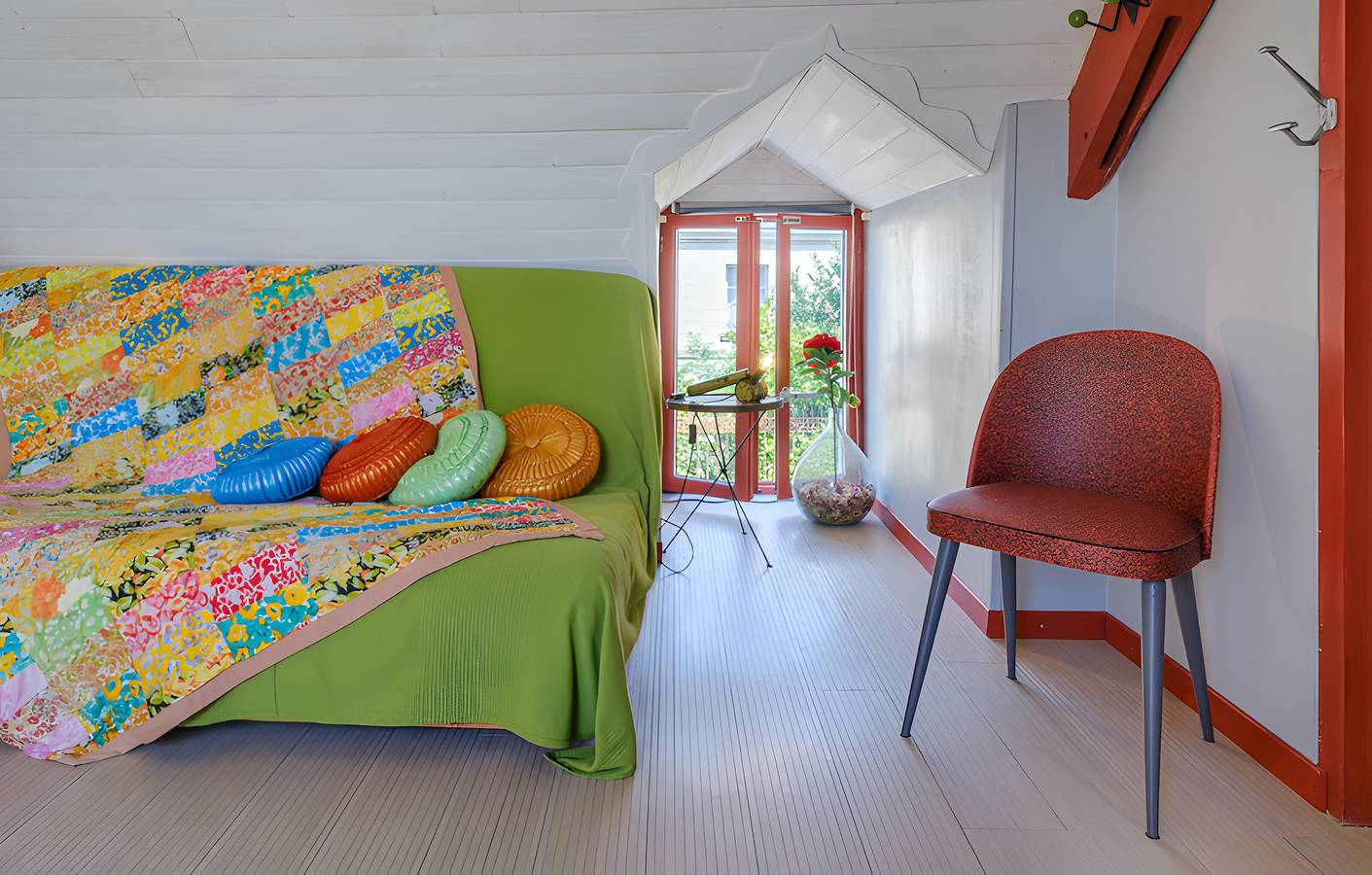 Gästezimmer „Le Balcon De Loire - Safran“ mit außergewöhnlichem Blick auf die Loire in La Chapelle-sur-Loire, Loire-Tal