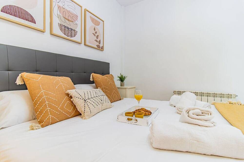 Entire apartment, Penthouse Pyrinees Terrace Parking & Storage in Sabiñánigo, Spanish Pyrenees