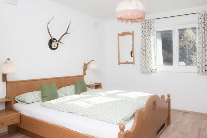 Ferienwohnung für 7 Personen, mit Garten und Ausblick