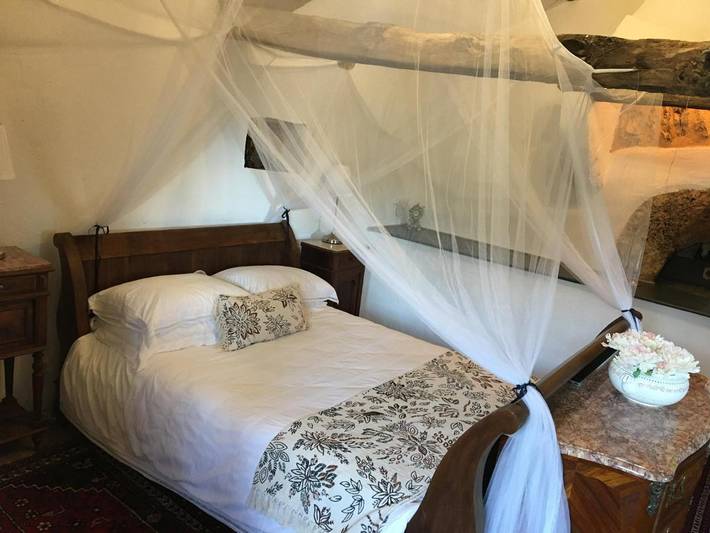 Location de vacances pour 4 personnes, avec vue ainsi que piscine et jardin à Caylus - 4