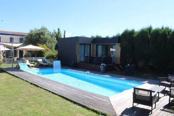 Cottage pour 2 personnes, avec piscine ainsi que jardin et vue à Tonnay-Charente