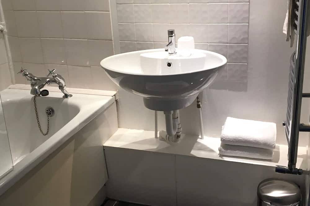 Ganze Wohnung, Victoria Park 1-Zimmer-Wohnung in Hackney, London