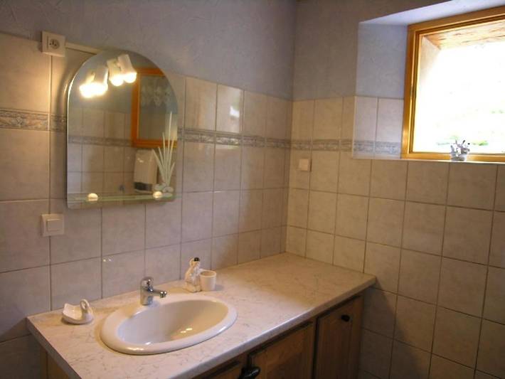Location de vacances pour 6 personnes, avec jardin et vue à Puy-Sanières - 2