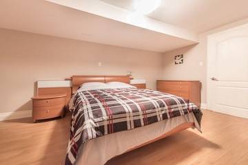 Cabin Rentals And Lodges for 20 Guests in Algonquin Provincial Park, Picture 2