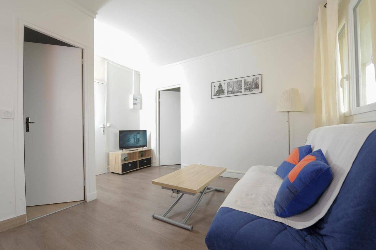 Appartement entier, One-Bedroom Apartment in Villeneuve-la-Garenne, Hauts-de-Seine