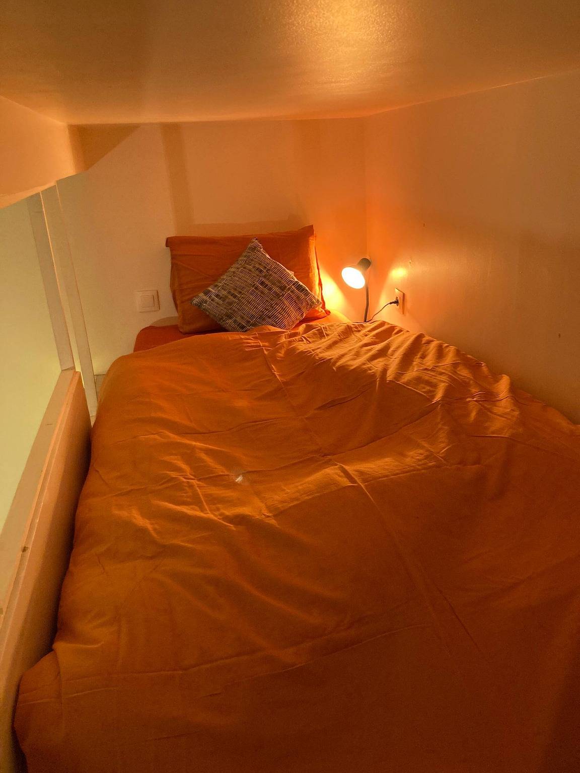 Estudio entero, Acogedor estudio con entrepiso — Cerca del Sena y París in Asnières-sur-Seine, Altos del Sena