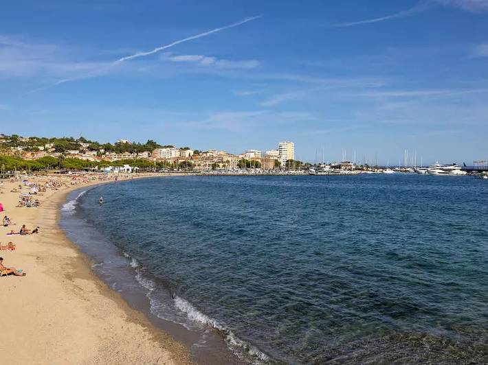 Villa für 4 Personen, mit Terrasse und Pool in Sainte-Maxime
