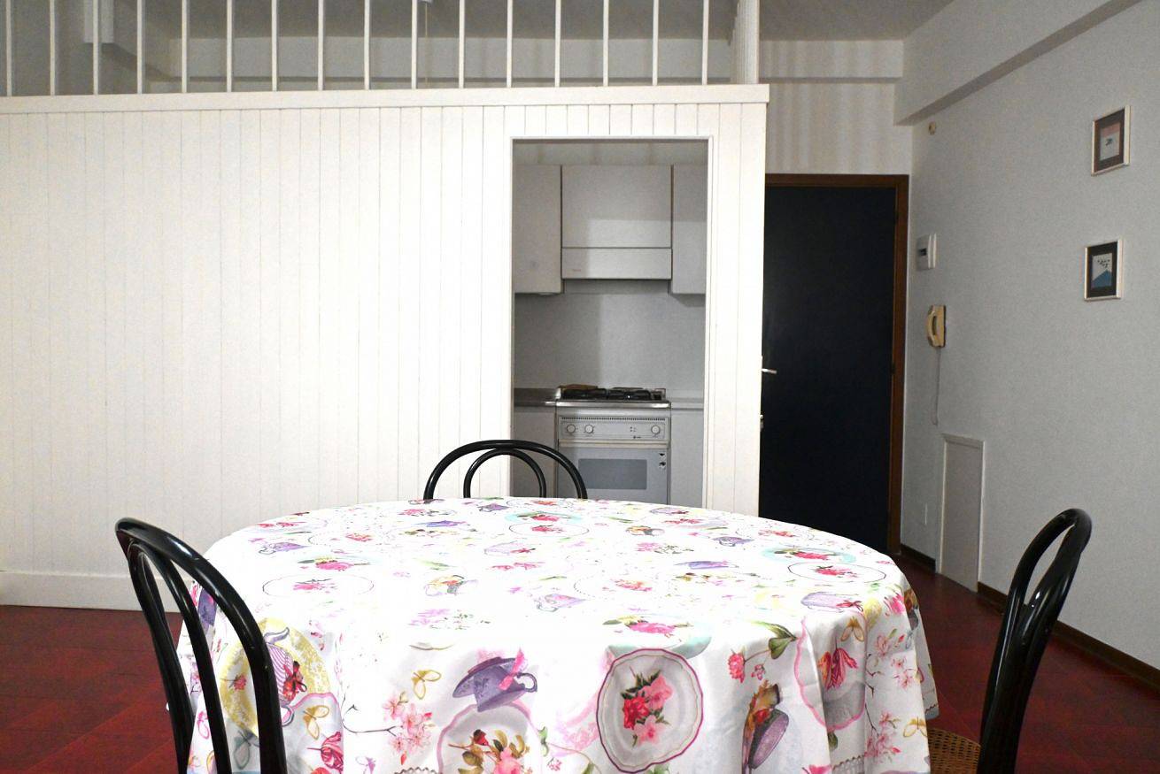 Entire apartment, S239 - Sirolo, three-room apartment in the square with air conditioning in Sirolo, Riviera del Conero