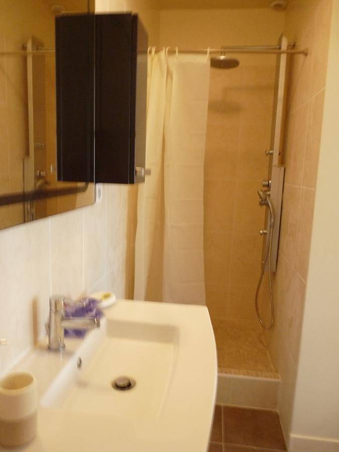 Gîte pour 2 personnes, avec terrasse ainsi que vue et jardin à Pimbo - 4