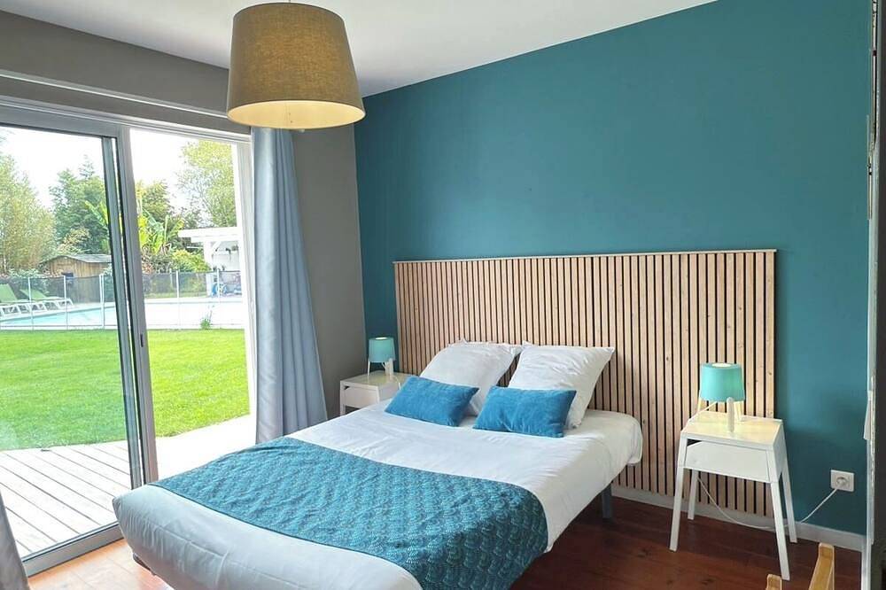 Villa Chaphi Soustons: proche océan, pour 16 avec piscine chauffée et sécurisée! in Soustons, Côte d’Argent