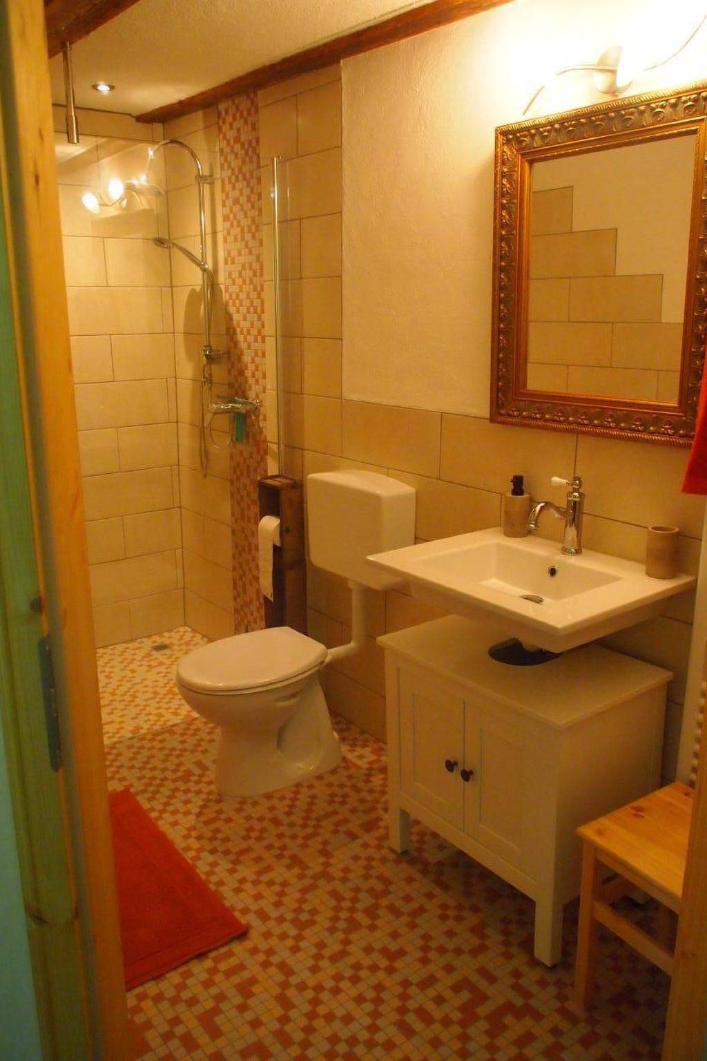 Appartamento intero, Hübsche 2-Zimmer-Wohnung in umgebauten Bauernhau in Champoz, Giura & Tre Laghi