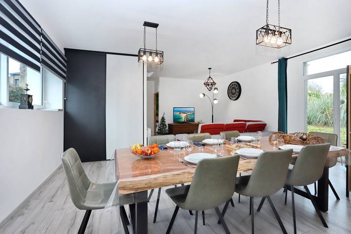 Location de vacances pour 8 personnes, avec Terrasse et Jardin à Saint-Ouen-des-Alleux
