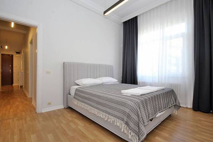 Apartamento entero, 3-Bedroom Flat in Great Location in Taksim Beyoglu Istanbul in Beyoğlu, Estambul