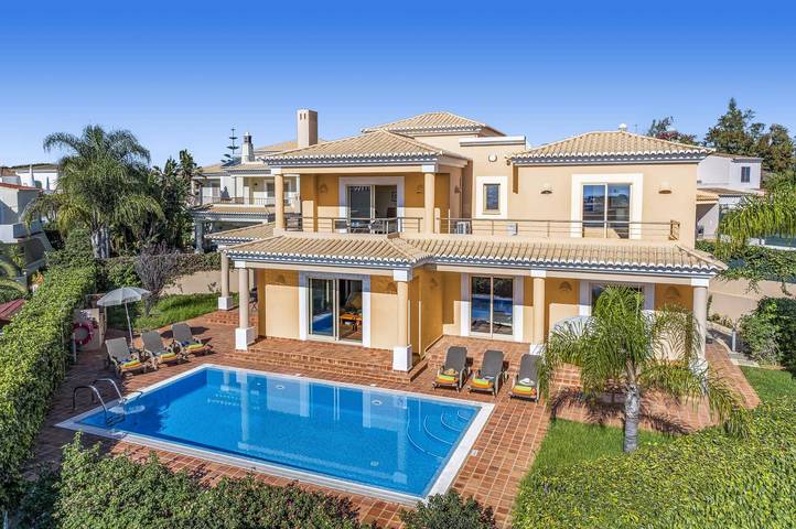 Villa für 8 Personen, mit Garten - 1