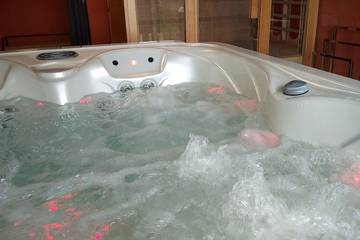 Agriturismo pour 8 personnes, avec sauna ainsi que jardin et jacuzzi à Missillac
