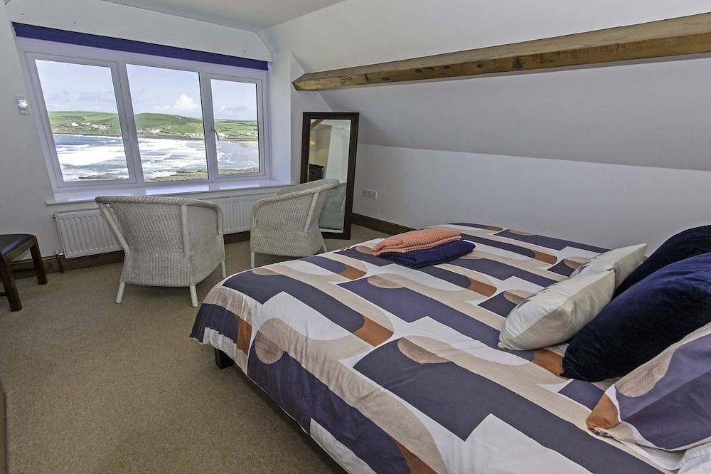 Stables - Best Sea views in Croyde! Sleeps 8 in Croyde, Devon