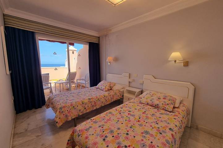 Ganze Wohnung, Wohnung Mit Meerblick Und Fantastischem Sonnenschein in Playa de los Guíos, Santiago del Teide