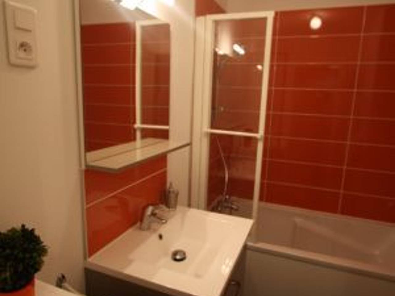 Apartamento entero, Apartamento renovado en Épinal, ¡cerca de atracciones y listo para 4 personas! in Épinal, Región de Épinal