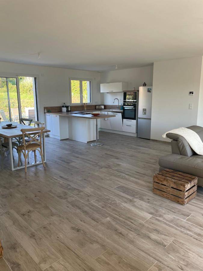Location de vacances pour 6 personnes, avec vue et jardin à Coulounieix-Chamiers - 3
