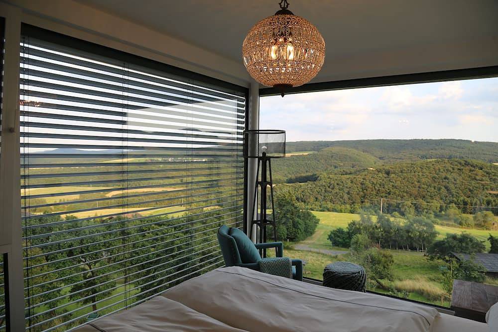 Luxus-Neubau in Bestlage: Eifel, Nürburgring, A61, Panoramablick, Saunahaus in Niederdürenbach, Osteifel