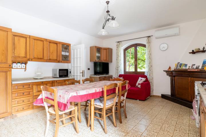 Hel lägenhet, Apartment 'Brandino Pani' with Shared Garden, Wi-Fi and Air Conditioning in Tertenia, Barbagia