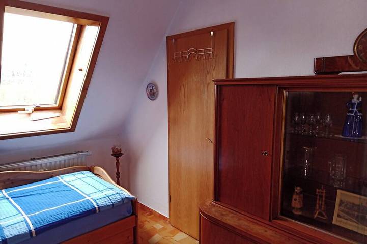 Ganze Wohnung, Gemütliche Ferienwohnung in ruhiger Umgebung mit Terrasse in Freital, Osterzgebirge