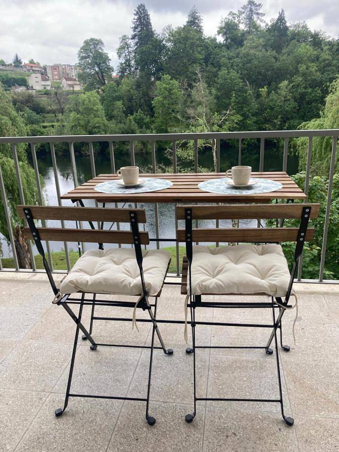 Gîte pour 5 personnes, avec vue ainsi que vue sur le lac et balcon dans Ponte da Barca - 2