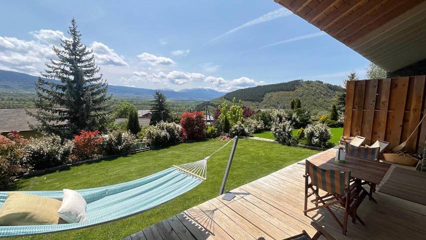 Chalet pour 6 personnes, avec Terrasse ainsi que Jardin et Vue