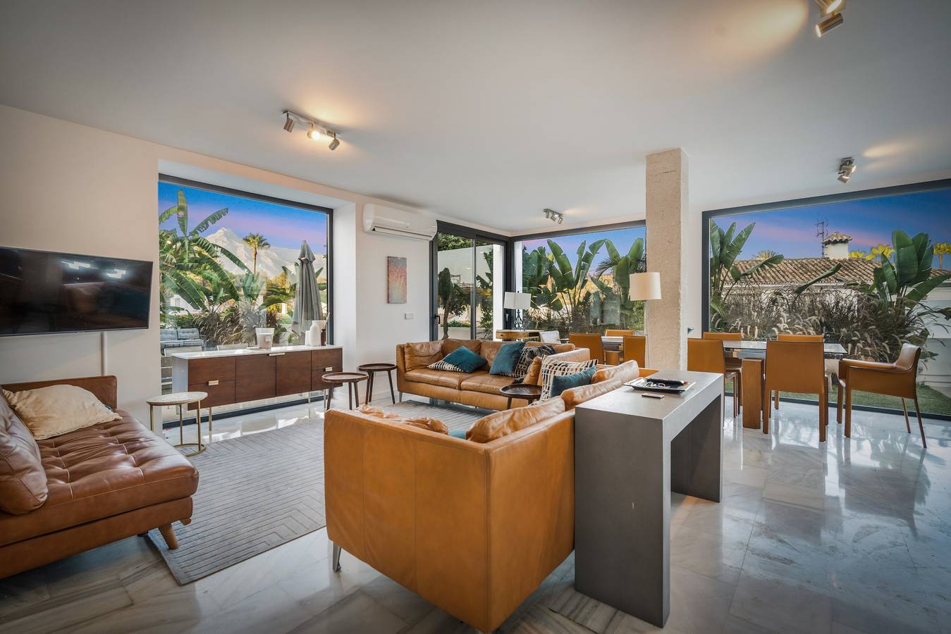 Villa Bella in Marbella West, Marbella