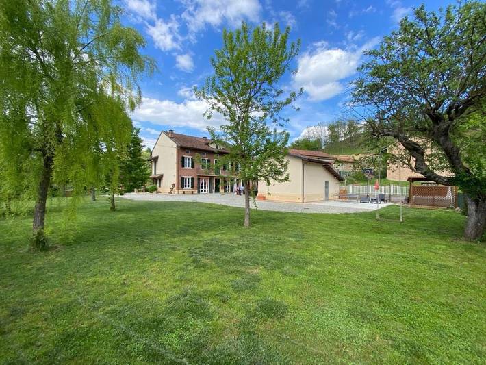 Casa vacanza per 4 persone, con giardino e panorama in San Damiano d'Asti