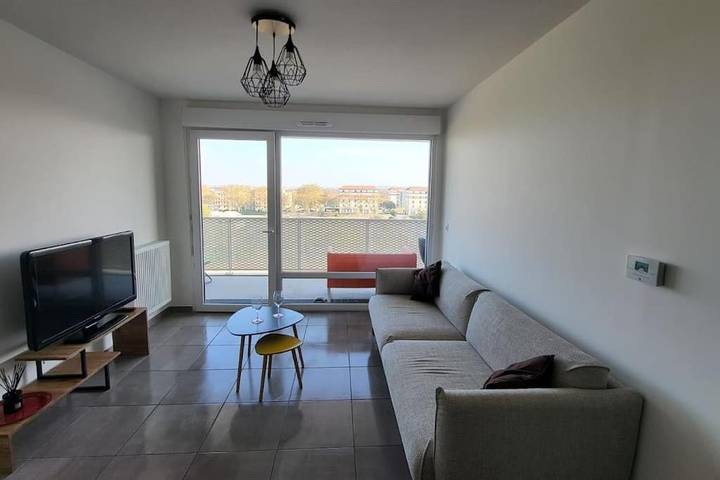 Gîte pour 2 personnes, avec balcon et vue à Vaulx-en-Velin - 2