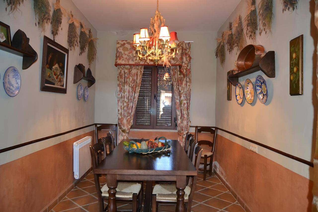 Five-Bedroom House in Fuente Obejuna, Sierra Morena