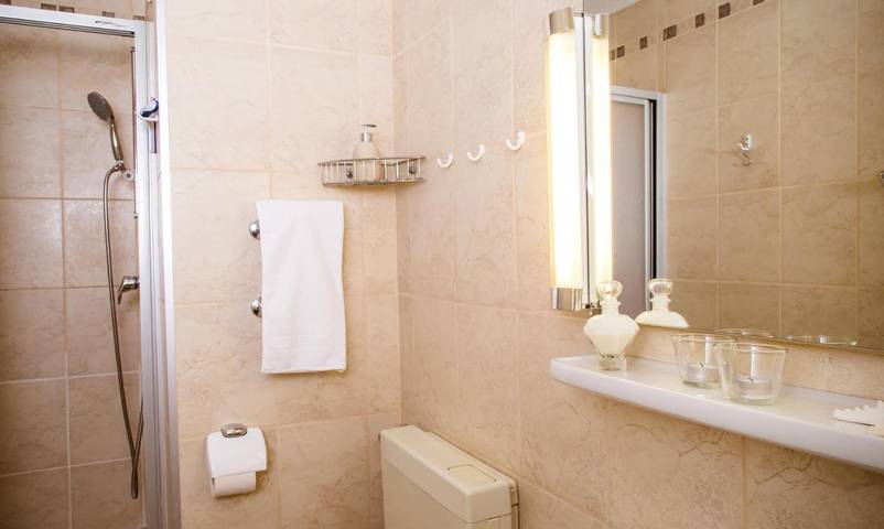 Bungalow für 3 Personen, mit Ausblick und Sauna sowie Garten und Pool, kinderfreundlich in Niederbayern - 2