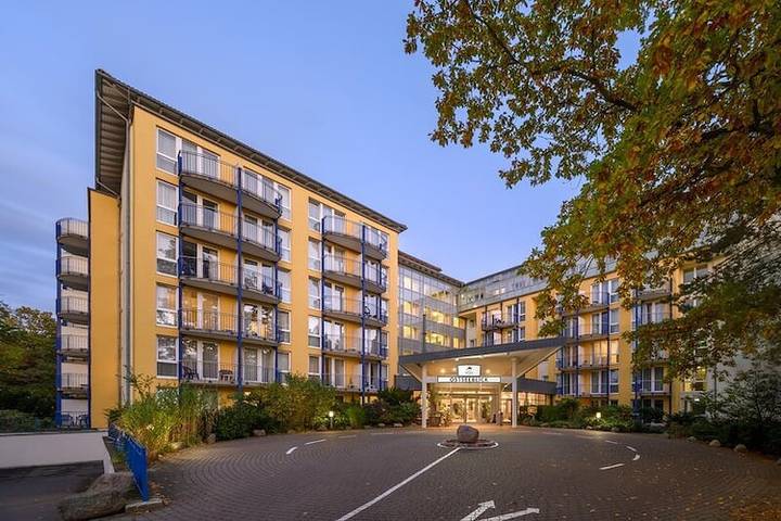 Ferienpark für 2 Personen, mit Balkon und Pool sowie Sauna in Binz