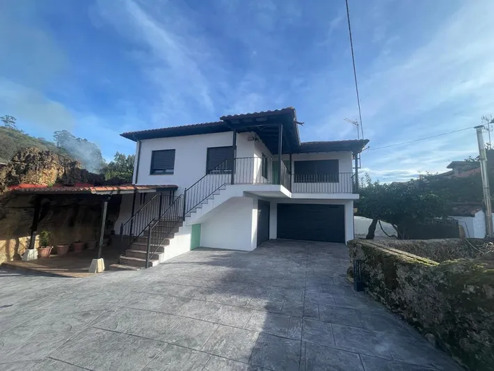Casa de vacaciones para 6 personas, con terraza además de vistas y jardín - 1