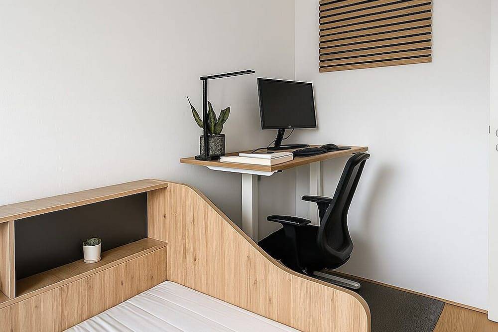 Ganze Wohnung, 🏡 Stylish Penthouse Apt with Rooftop Terrace near River Ruhr & Central Station in Mülheim an der Ruhr, Ruhrgebiet
