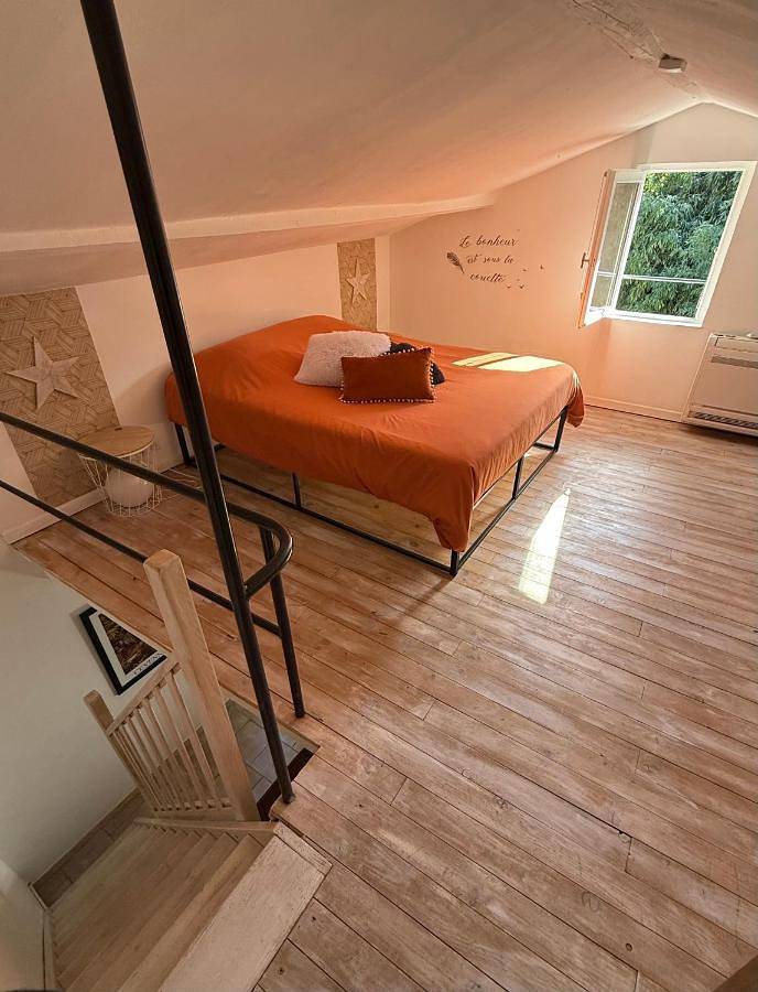 Location de vacances pour 3 personnes, avec jardin à Bagard - 3