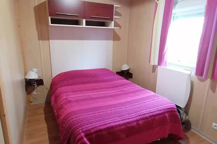 Gîte pour 4 personnes, avec jardin et terrasse, animaux acceptés à Égliseneuve-d'Entraigues - 2