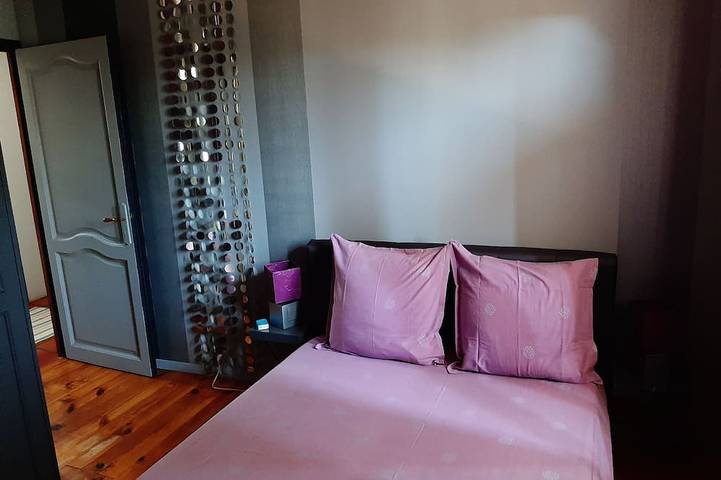 Location de vacances pour 6 personnes, avec jardin et terrasse à Contes - 4