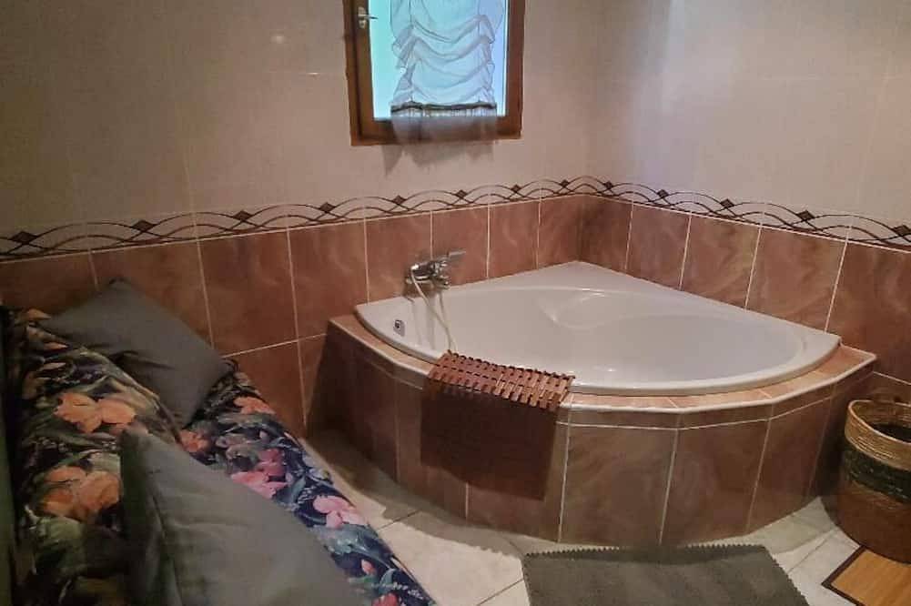 Maison avec piscine, terrasses et vues d'exception. in Dio-et-Valquières, Région de Lodève