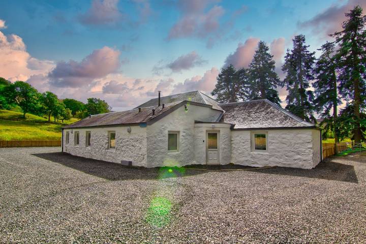 Log cabin for 4 people in Glenshee