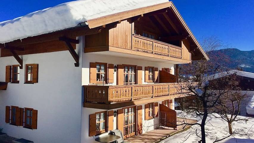Ferienhaus für 4 Personen, mit Terrasse und Garten sowie Sauna in Reit im Winkl