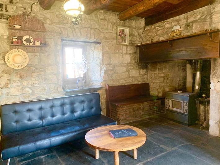 Location de vacances pour 4 personnes, avec vue et terrasse, animaux acceptés à Aujac - 3