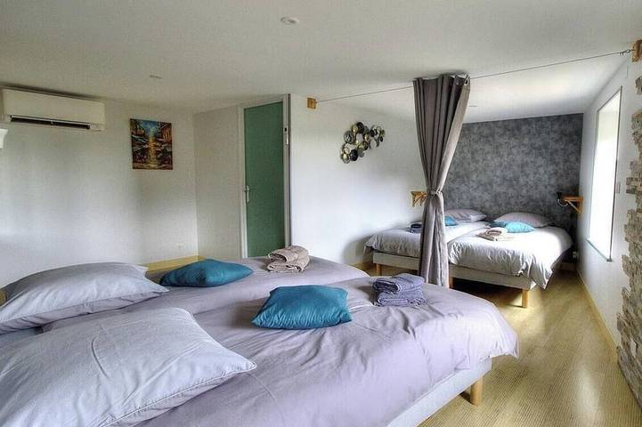Location de vacances pour 4 personnes, avec Jardin à Les Ardillats - 2