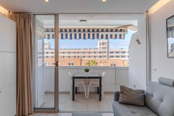 Apartment for 3 People in Playa del Camisón, Arona, Photo 2
