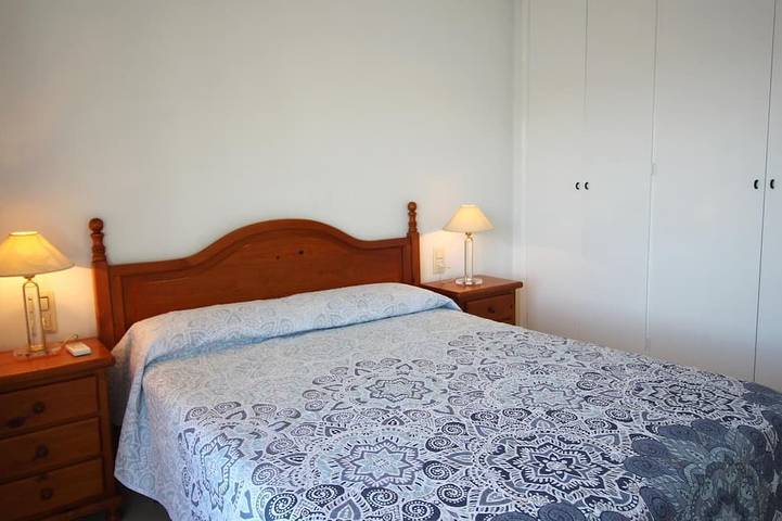 Entire apartment, Seafront Penthouse for 6 with Terrace and Shared Pool in el Port de la Selva, Upper Empordà