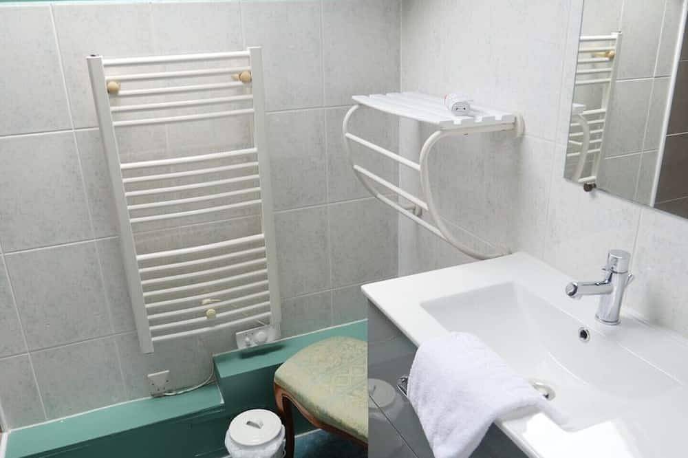 Appartement entier, Apparthotel tout confort Cerviña in Germigny-des-Prés, Vallée de la Loire