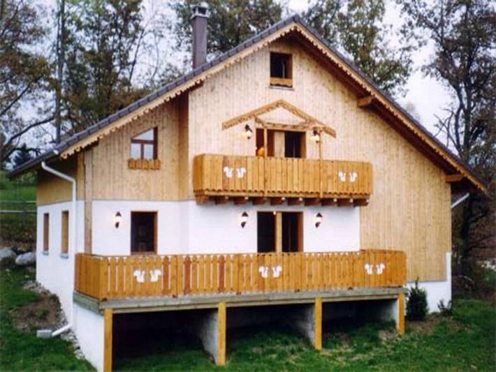 Chalet pour 20 personnes, avec balcon et piscine, adapté aux familles
