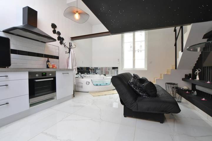 Gîte pour 2 personnes, avec jacuzzi à Sainte-Valière - 2